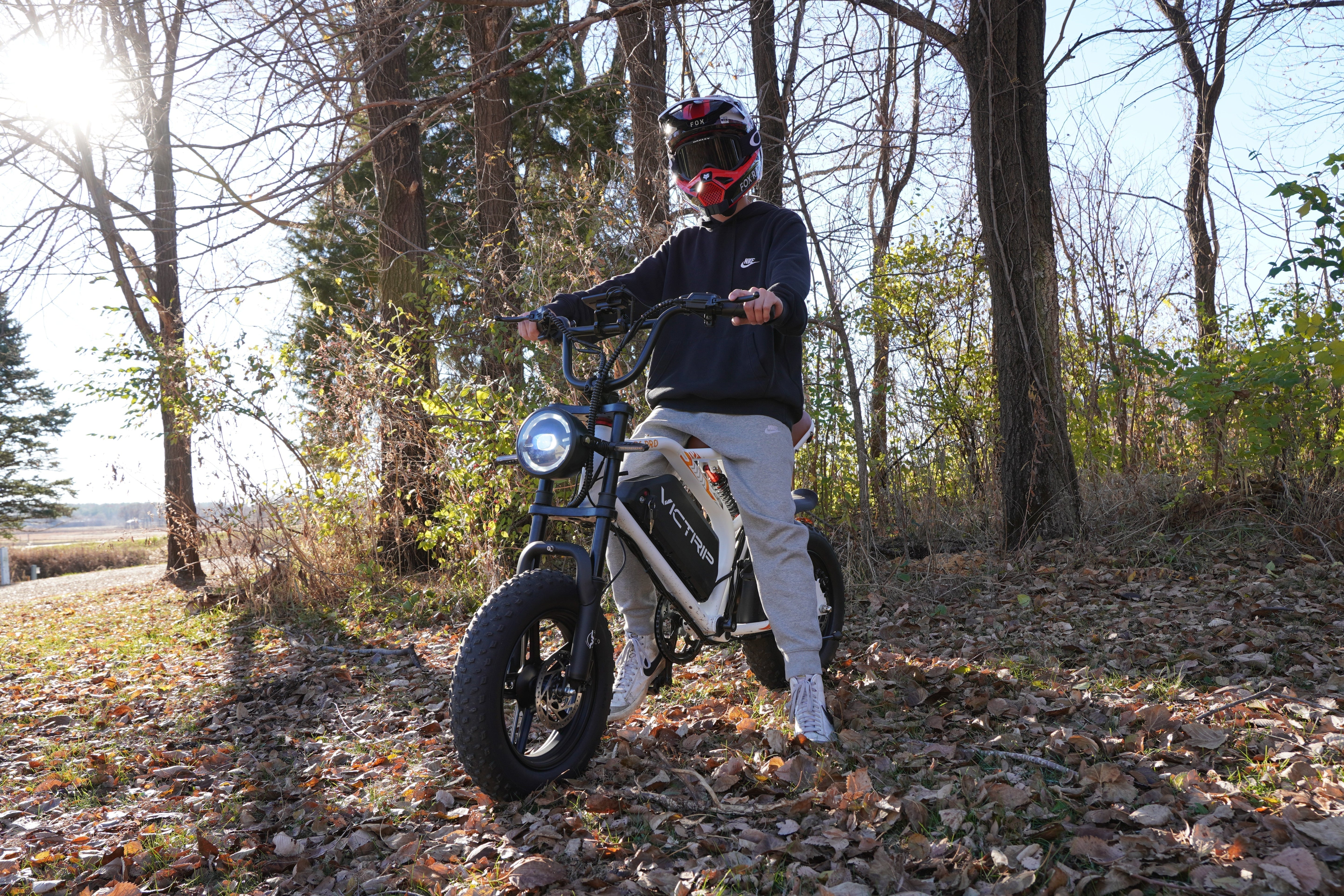 Moped Style Electric Bike Kidsā | VICTRIP